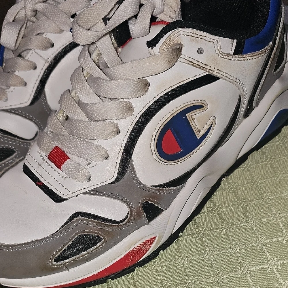 Champion Women's White, Black, and Red Logo Sneakers Size 8